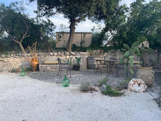 Trulli Santa Maria Odegitria Relais Guest House Ostuni Ngoại thất bức ảnh